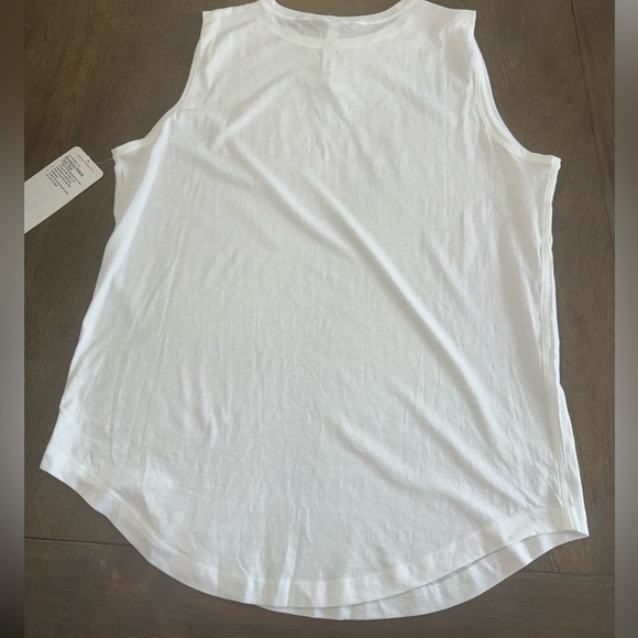 Lululemon NWT Brunswick Muscle Tank *Expression - Picture 4 of 8
